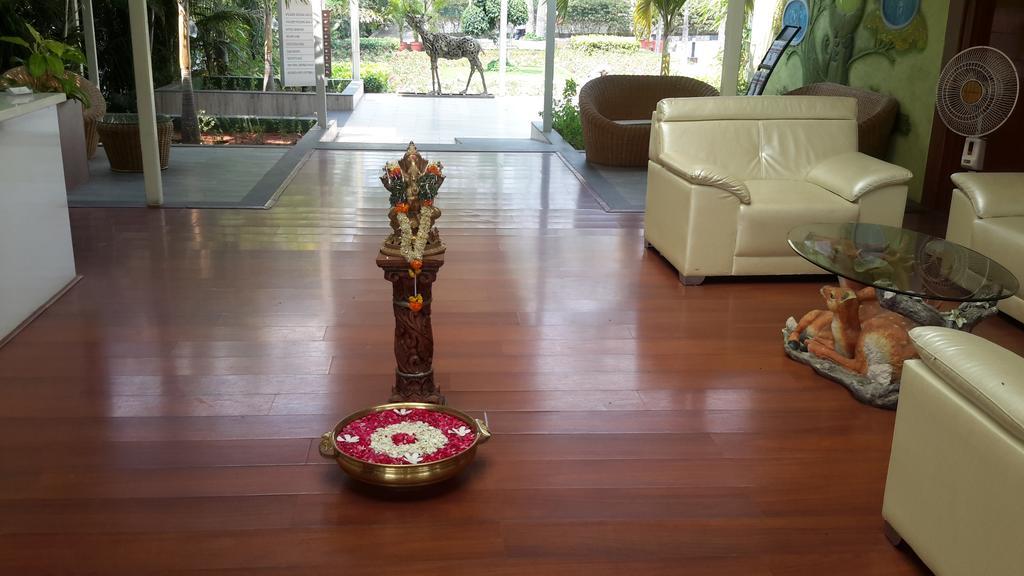 Resort Mrugavani &